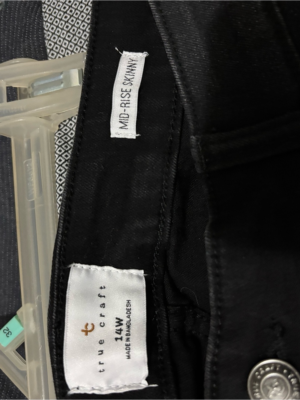True Craft Mid-Rise Skinny Jeans in Black
